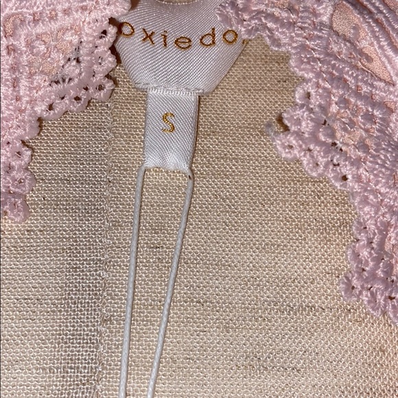 FOXIEDOX WOWEN’S LUCY LACE DRESS IN BLUSH SIZE SMALL - Picture 7 of 7